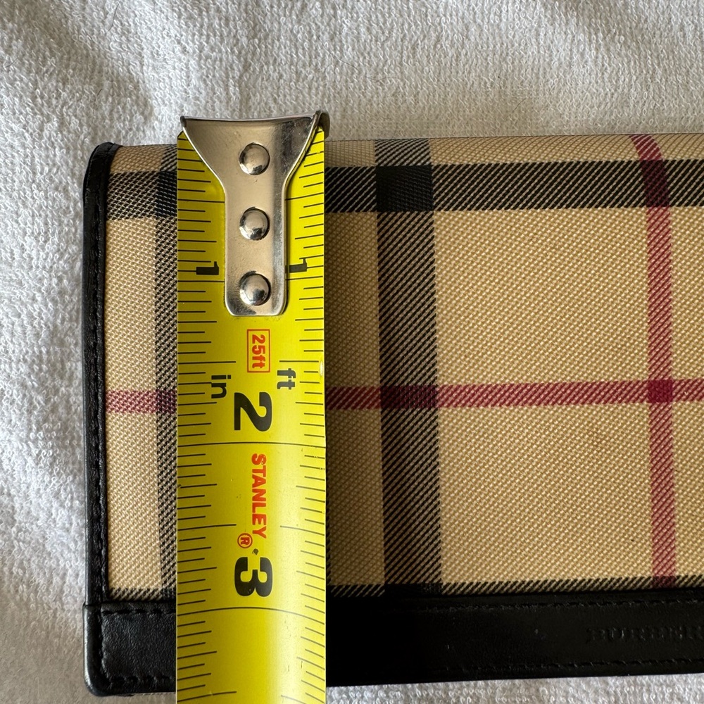 Burberry Black Leather Wallet EUC - Picture 9 of 9
